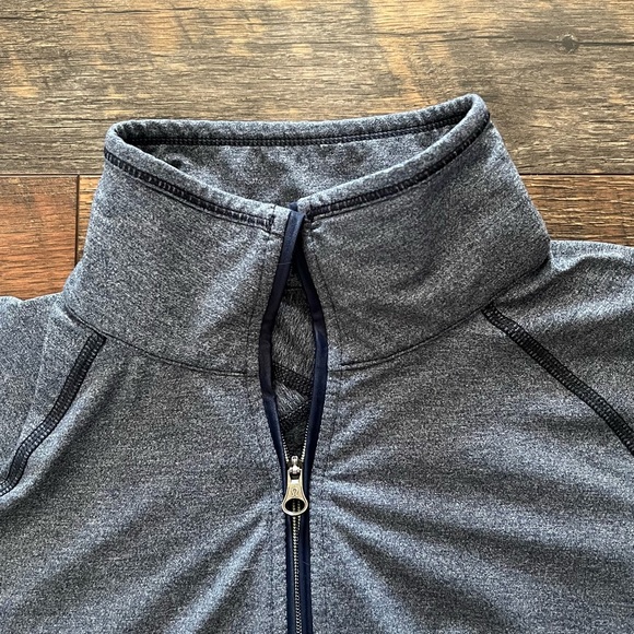 Lululemon Kriss Cross Half Zip - Picture 5 of 7